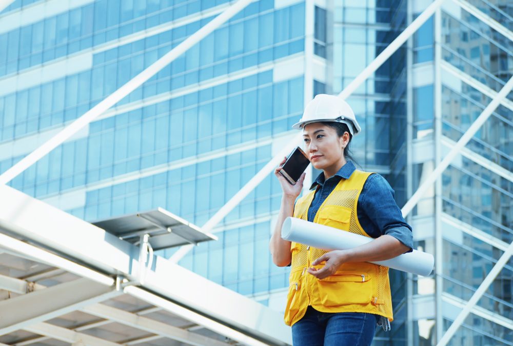 What Are the Benefits of an Answering Service for Contractors?